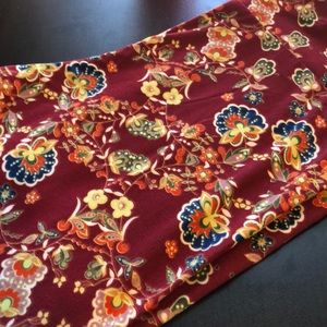 LuLaRoe leggings. TC